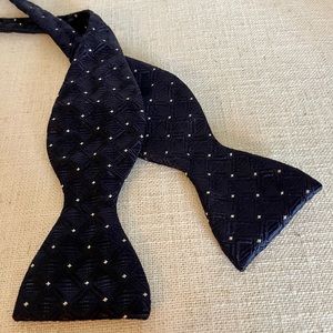 Villa Bolgheri Bow Tie